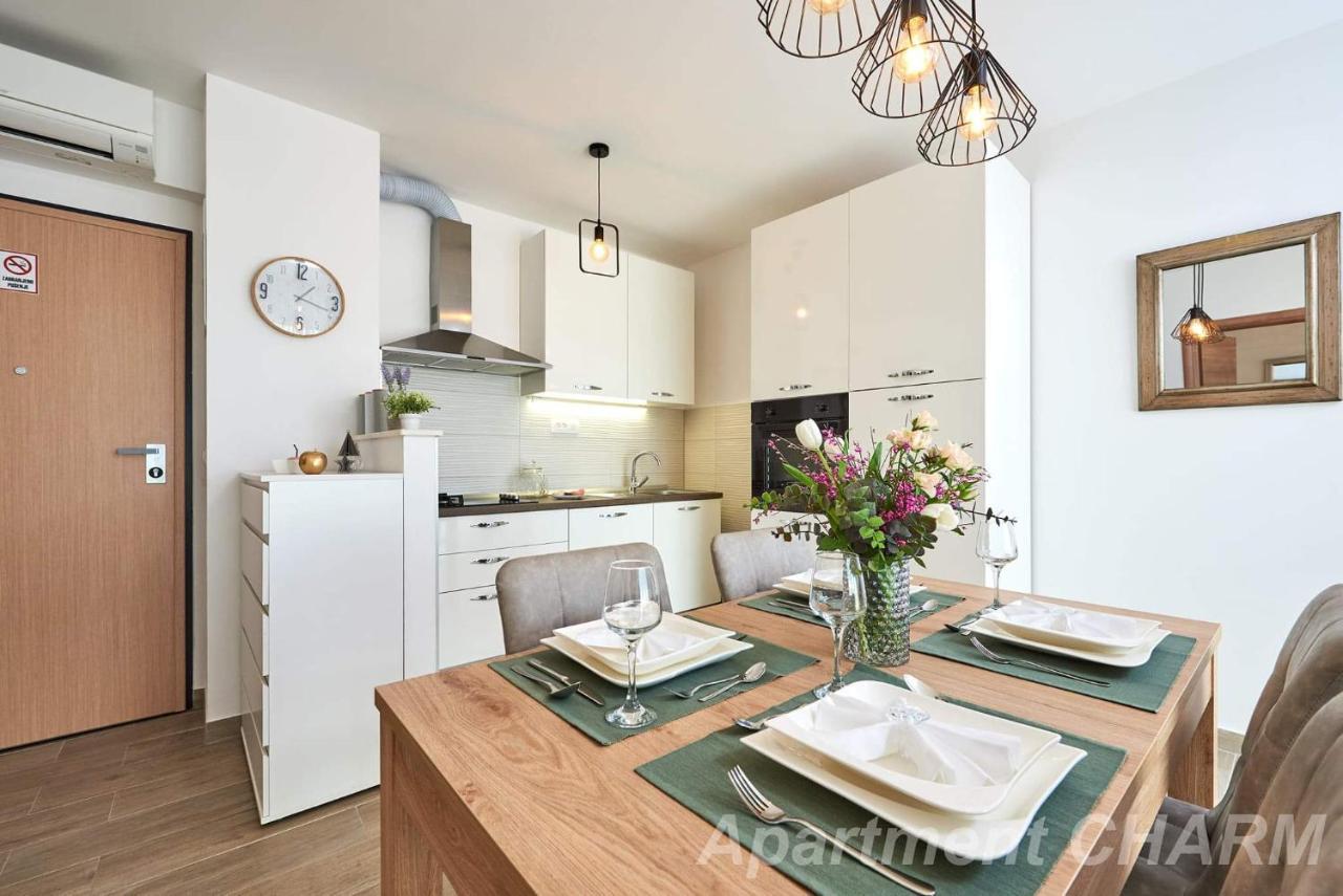 Luxury Apartment Charm With Pool Trogir Ngoại thất bức ảnh