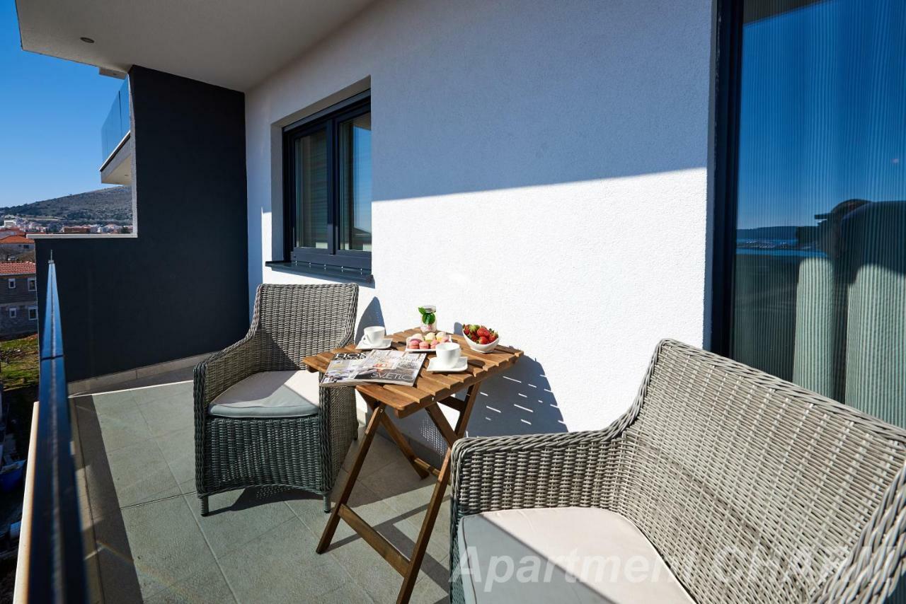 Luxury Apartment Charm With Pool Trogir Ngoại thất bức ảnh