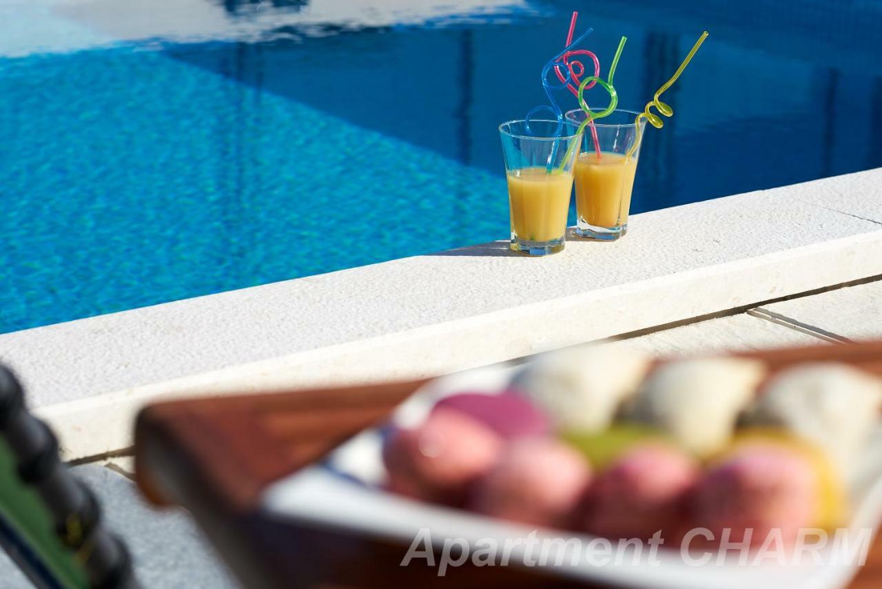 Luxury Apartment Charm With Pool Trogir Ngoại thất bức ảnh
