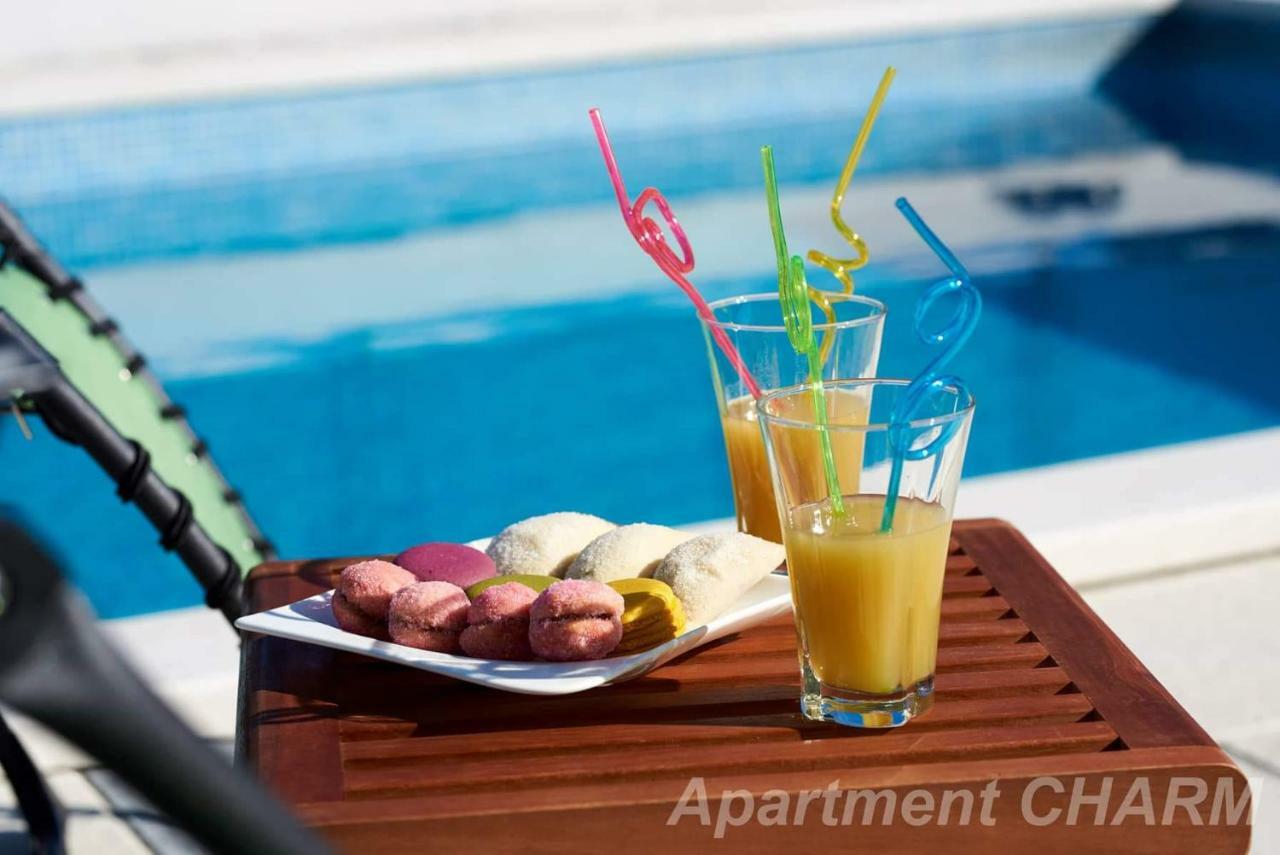 Luxury Apartment Charm With Pool Trogir Ngoại thất bức ảnh